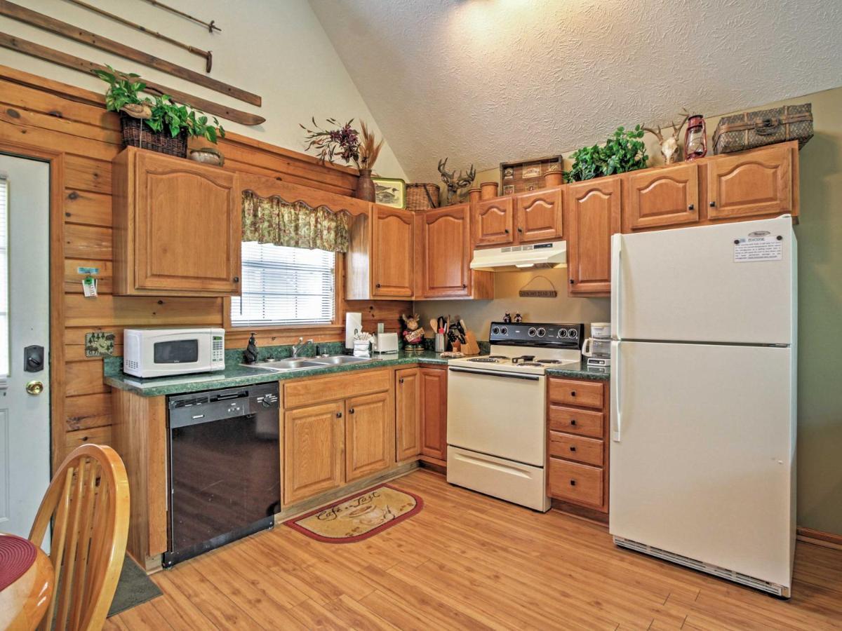 Idyllic Cabin With Hot Tub Less Than 2 Mi To Dollywood! Sevierville Exteriér fotografie