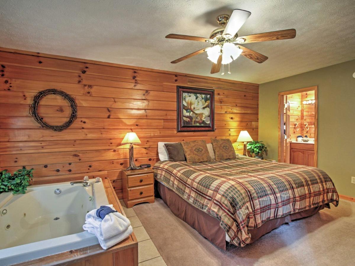 Idyllic Cabin With Hot Tub Less Than 2 Mi To Dollywood! Sevierville Exteriér fotografie