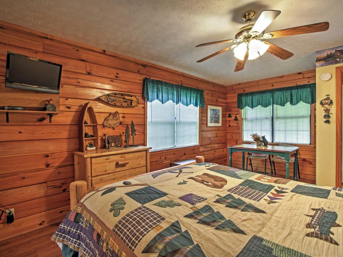 Idyllic Cabin With Hot Tub Less Than 2 Mi To Dollywood! Sevierville Exteriér fotografie